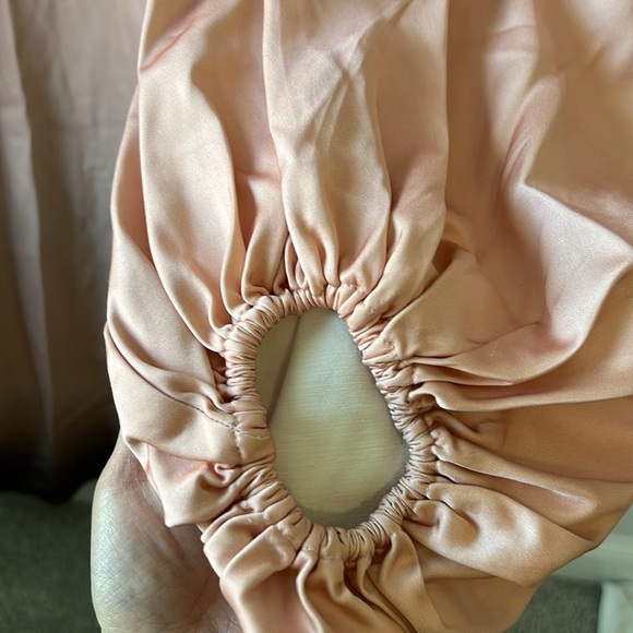 Elegant Pink Backless Dress - Picture 5 of 12